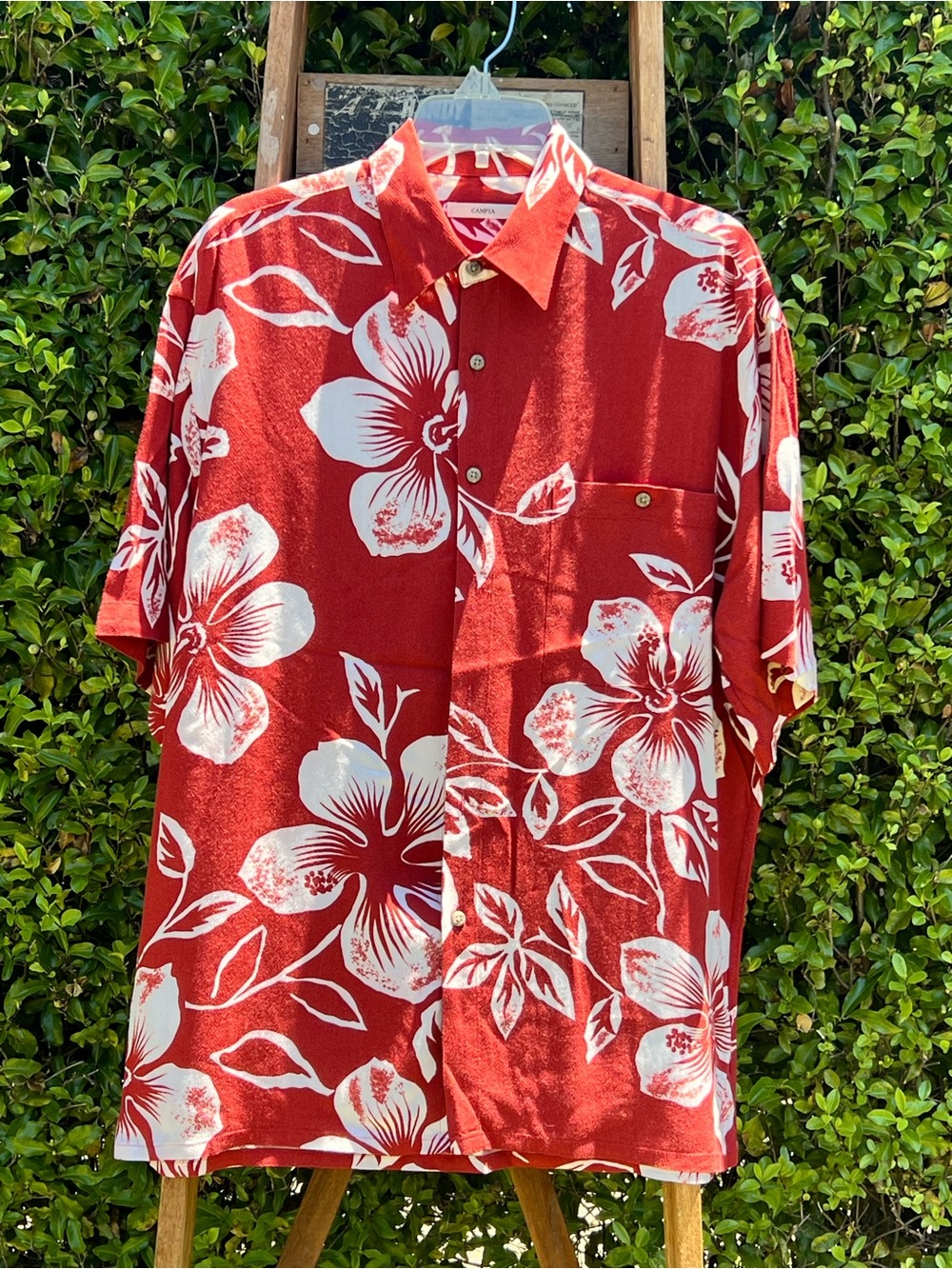 Campia Moda Hawaiian Aloha Floral Tropical Short Sleeve Red White Rayon Size M